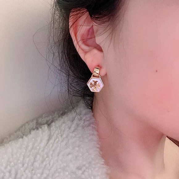 Tory Burch White Hexagon Logo Drop Earrings - Picture 7 of 8